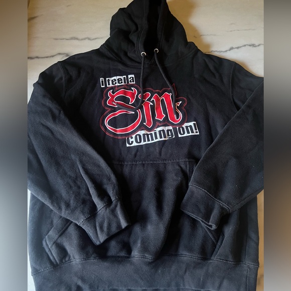💜 Beautiful Disaster Black Graphic Hoodie - Picture 1 of 3